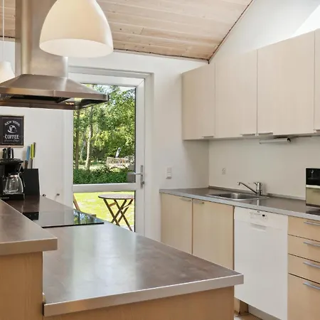 Дом отдыха Awesome In With Sauna Dannemare