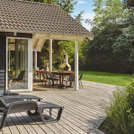 Feriehus Lovely In With Sauna