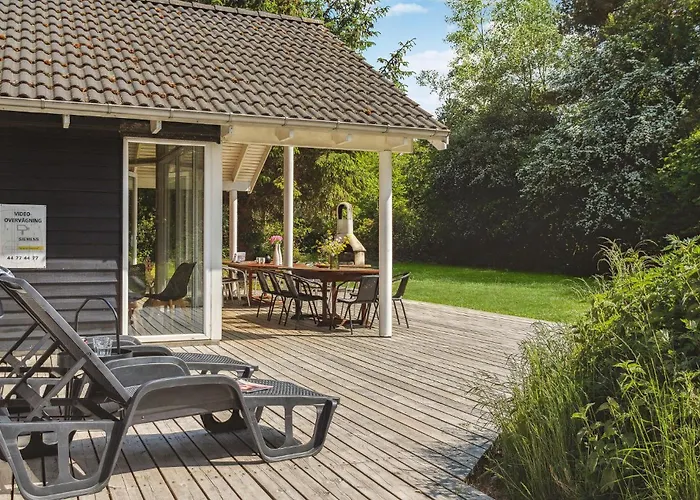 Feriehus Awesome In With Sauna